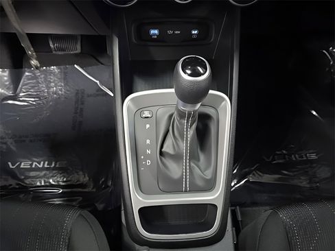 New 2026 Hyundai Venue SE image 27