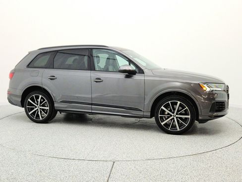 Used 2023 Audi Q7 3.0T Premium Plus w/ Premium Plus Package AWD/4WD image 4
