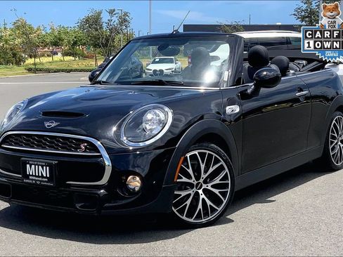 Used 2019 MINI Cooper S w/ Signature Upholstery Package FWD image 2