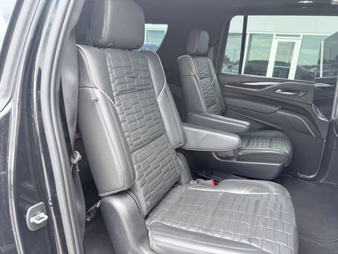 Used 2023 Cadillac Escalade ESV Sport Platinum AWD/4WD image 14
