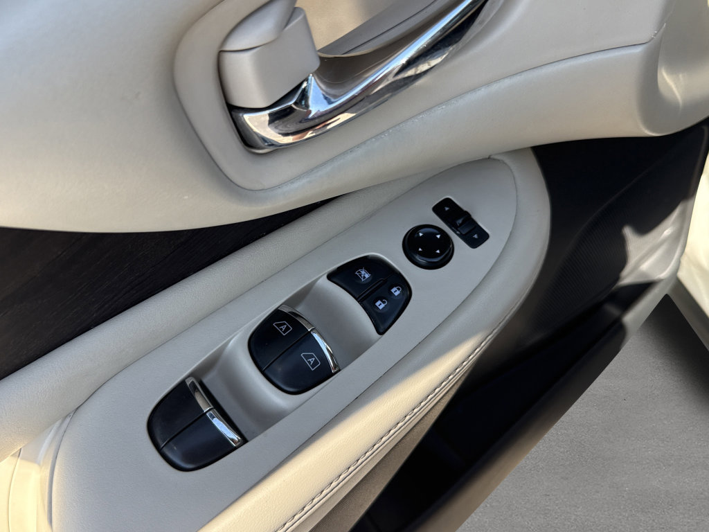 Used 2020 Nissan Murano Platinum w/ Cargo Package FWD image 18