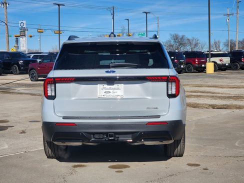 New 2026 Ford Explorer ST-Line w/ ST-Line Street Pack image 8