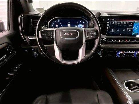 Used 2024 GMC Sierra 2500 SLT w/ SLT Premium Package image 6