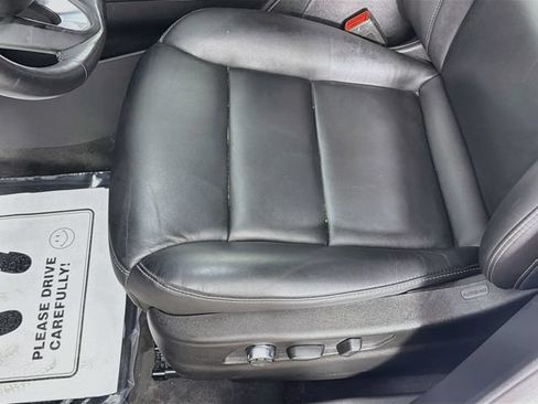 Used 2024 Cadillac XT4 Premium Luxury w/ Active Safety Package AWD/4WD image 19