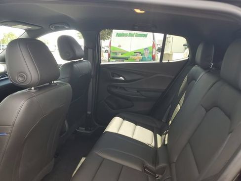 Used 2025 Buick Envista Sport Touring w/ Convenience I Package FWD image 9
