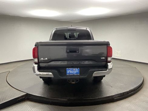 Used 2019 Toyota Tacoma SR5 AWD/4WD image 6