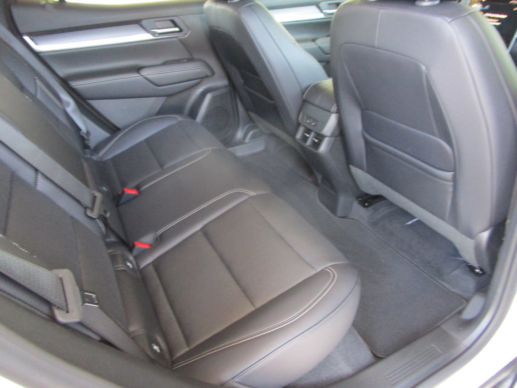 New 2027 GMC Terrain Elevation w/ Elevation Premium Package FWD image 20