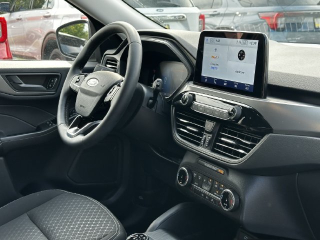 Certified 2023 Ford Escape Active AWD/4WD image 33