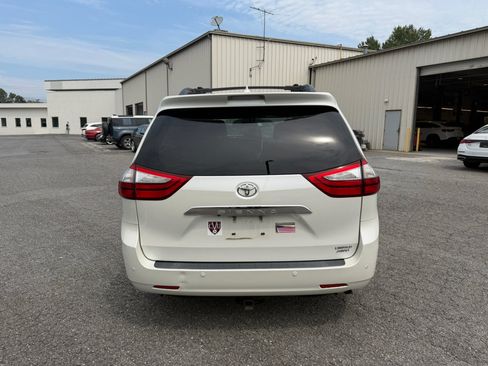 Used 2016 Toyota Sienna Limited Premium AWD/4WD image 6