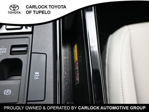 Used 2025 Toyota Prius Limited image 15