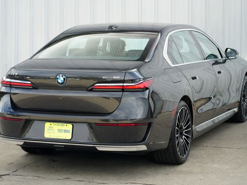 Used 2024 BMW i7 eDrive50 w/ M Sport Package image 61