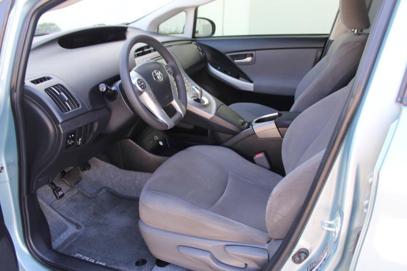 Used 2015 Toyota Prius Two FWD image 11