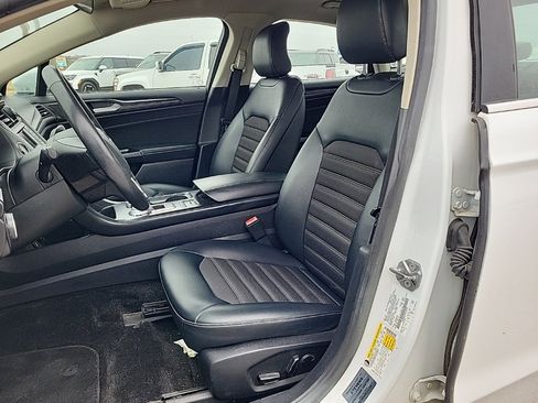 Used 2018 Ford Fusion SE w/ Equipment Group 601A image 10