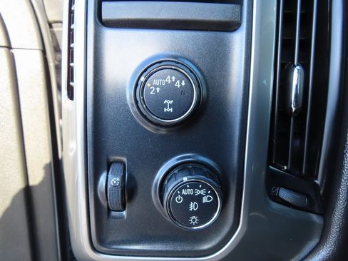 Certified 2018 Chevrolet Silverado 1500 LT w/ All Star Edition image 12