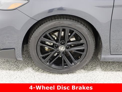 Used 2025 Toyota Camry SE image 11