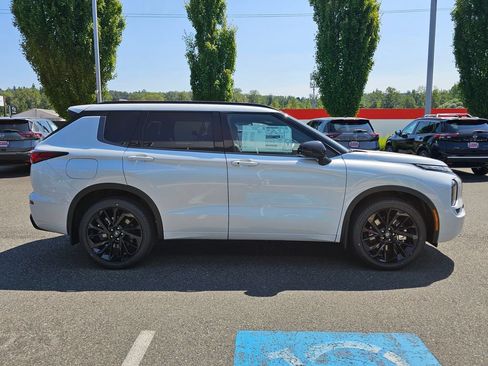 New 2026 Nissan Rogue Platinum AWD/4WD image 4