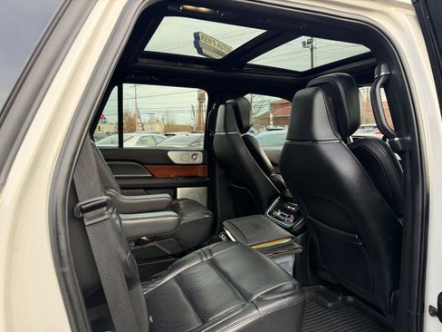 Used 2020 Lincoln Navigator Reserve w/ Equipment Group 208A Reserve image 24