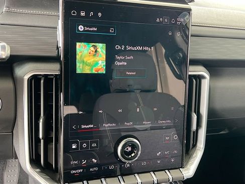 New 2026 GMC Acadia Elevation image 10