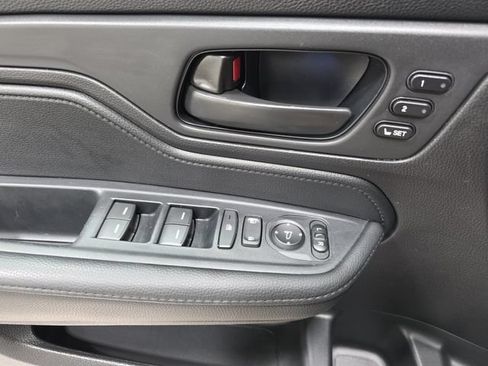 Used 2025 Honda Odyssey EX-L image 28