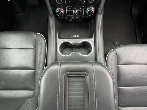Used 2023 GMC Yukon SLT AWD/4WD image 20