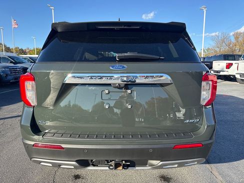 Used 2023 Ford Explorer XLT w/ Equipment Group 202A image 8