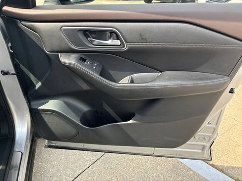 Used 2022 Nissan Rogue Platinum w/ Head-Up Display Package FWD image 13