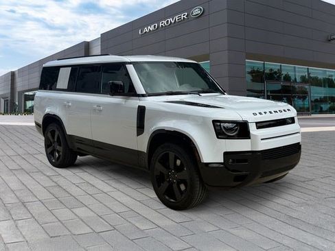 New 2026 Land Rover Defender 130 X-Dynamic SE AWD/4WD image 7
