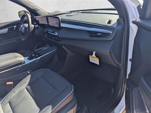 New 2026 Buick Enclave Preferred w/ LPO, Floor Liner Package image 19