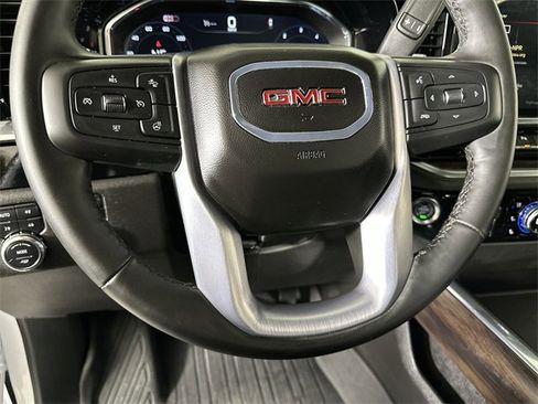 Used 2025 GMC Sierra 2500 SLT w/ SLT Premium Package image 11