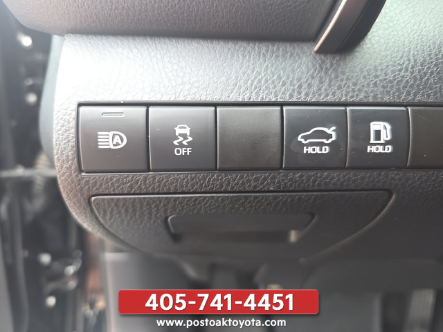 Used 2020 Toyota Camry SE FWD image 16