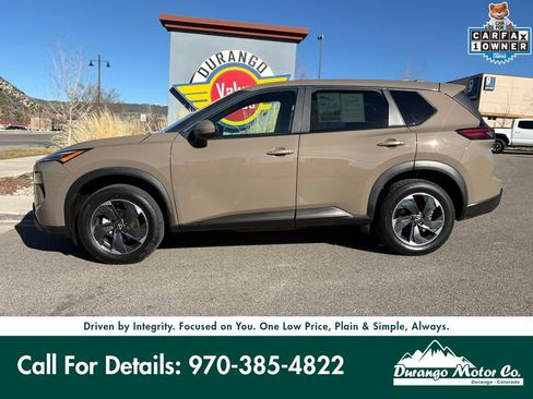 Used 2025 Nissan Rogue SV image 3