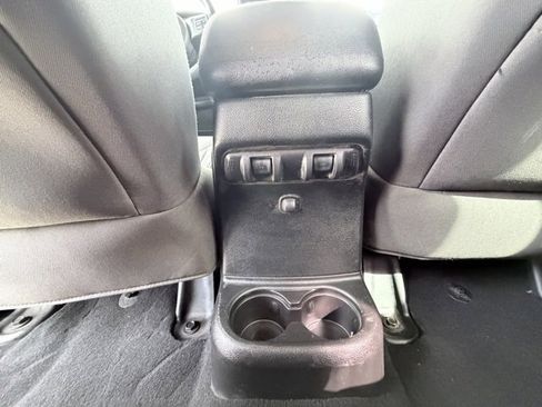 Used 2016 Jeep Wrangler Unlimited Sahara image 23