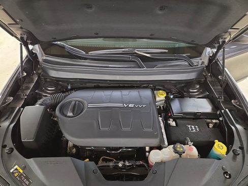 Used 2019 Jeep Cherokee Trailhawk image 21