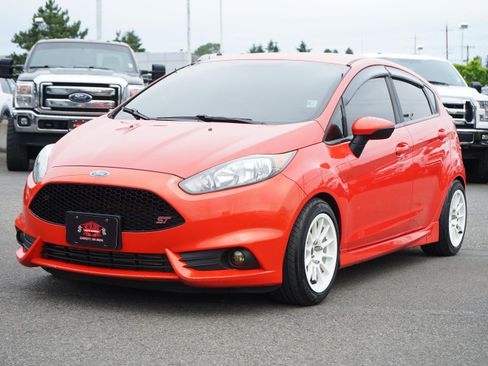 Used 2016 Ford Fiesta ST FWD image 1