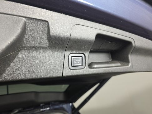 Used 2019 GMC Acadia SLT image 37