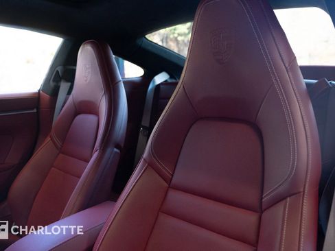 Used 2025 Porsche 911 Carrera image 17