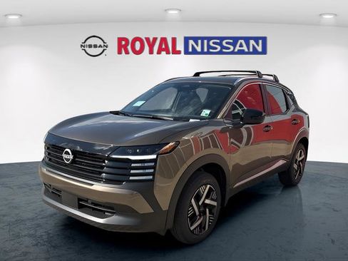 New 2026 Nissan Kicks SV w/ SV Premium Package FWD image 3