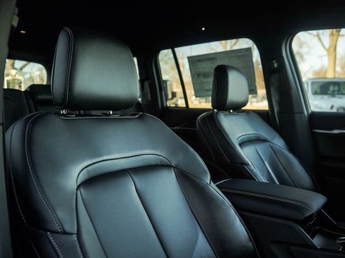 New 2025 Jeep Grand Cherokee Limited w/ Black Appearance Package image 12