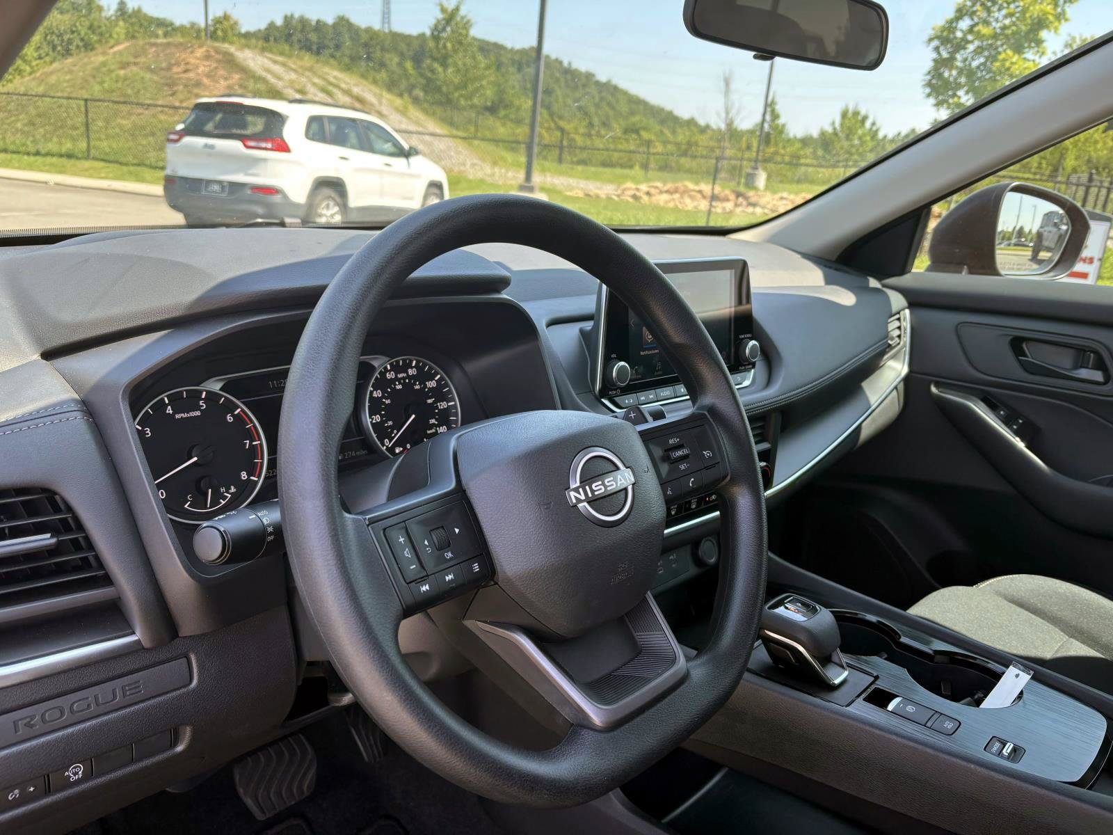 Used 2026 Nissan Rogue S FWD image 51