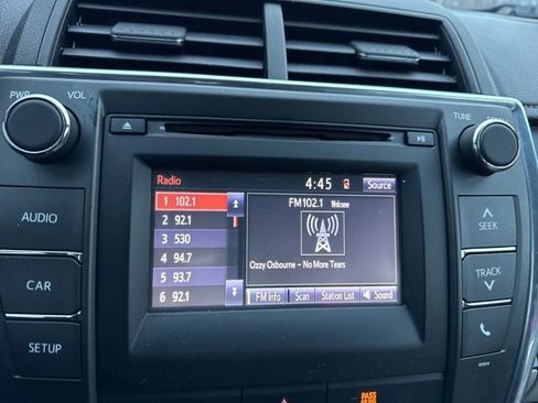 Used 2017 Toyota Camry LE image 15