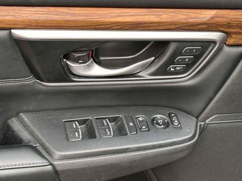 Used 2022 Honda CR-V Touring image 11