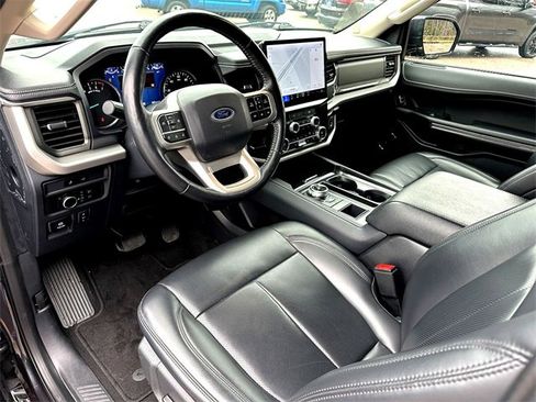 Used 2024 Ford Expedition Max XLT image 13