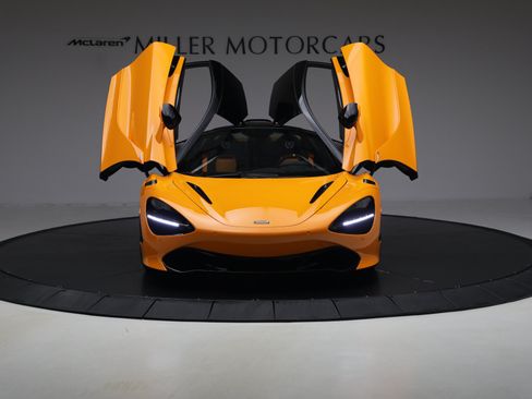 Used 2021 McLaren 720S RWD image 13