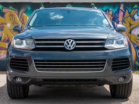 Used 2014 Volkswagen Touareg VR6 AWD/4WD image 16