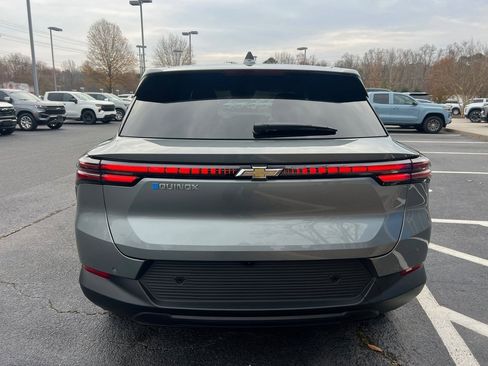 New 2026 Chevrolet Equinox EV LT image 15