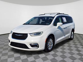 Used 2022 Chrysler Pacifica Touring-L FWD video 2