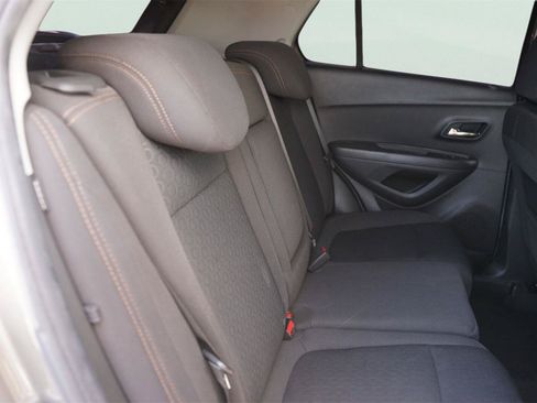 Used 2020 Chevrolet Trax LS w/ Tint and Cruise Package FWD image 16
