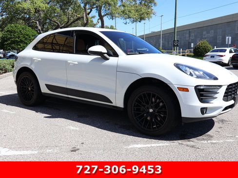 Used 2018 Porsche Macan AWD/4WD image 11