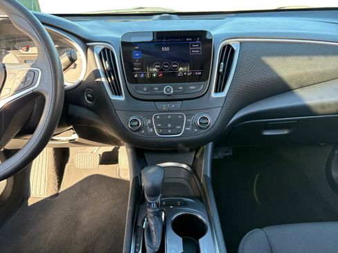 Used 2024 Chevrolet Malibu LT image 15