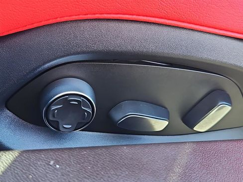 Used 2025 Chevrolet Corvette Stingray Preferred Conv w/ Stealth Interior Trim Package image 13